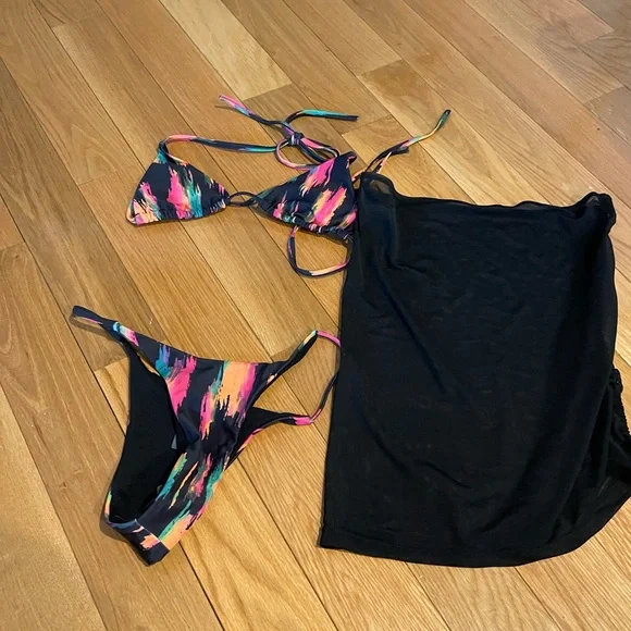 Brand New 3 Piece Swimsuit - Picture 3 of 5